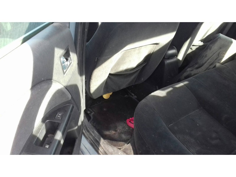 ford mondeo berlina (ge) del año 2004