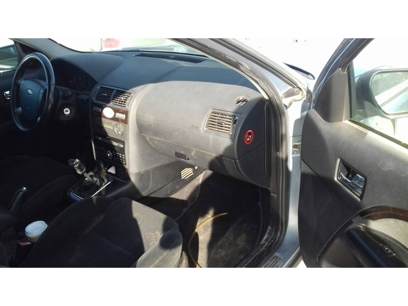 ford mondeo berlina (ge) del año 2004