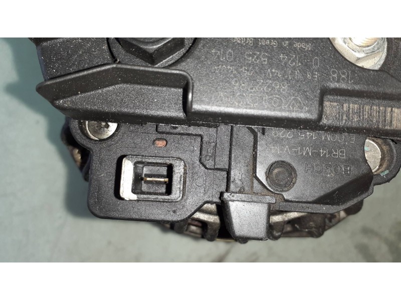 Recambio de alternador para volvo s60 berlina 2.4 d referencia OEM IAM 8622786 BOSCH 75A - 140A