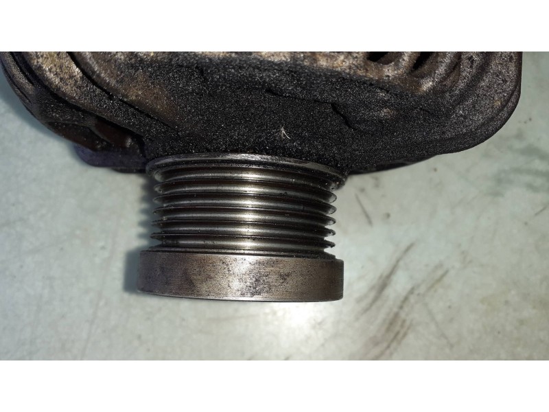 Recambio de alternador para volvo s60 berlina 2.4 d referencia OEM IAM 8622786 BOSCH 75A - 140A