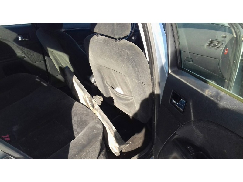 ford mondeo berlina (ge) del año 2004