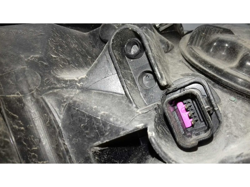 Recambio de faro izquierdo para renault fluence dynamique referencia OEM IAM 260600078  