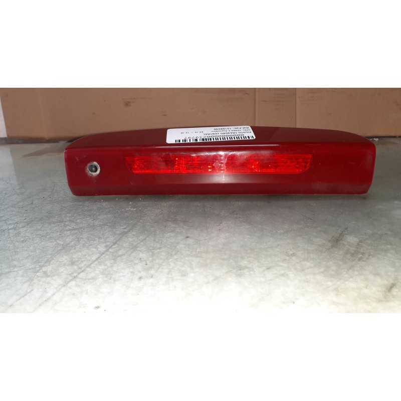 Recambio de piloto trasero central para opel corsa e expression referencia OEM IAM 13188045 164073 510511640