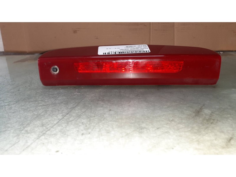 Recambio de piloto trasero central para opel corsa e expression referencia OEM IAM 13188045 164073 510511640