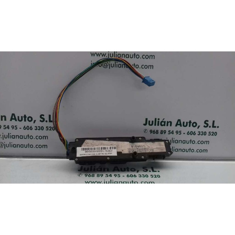 Recambio de mando elevalunas delantero izquierdo para mercedes-benz clase s (w220) berlina referencia OEM IAM 2208201010 501896 