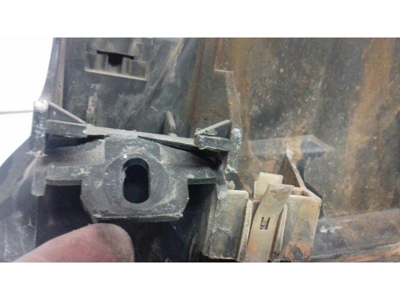 Recambio de faro derecho para renault megane i scenic (ja0) 1.9 d alize referencia OEM IAM   