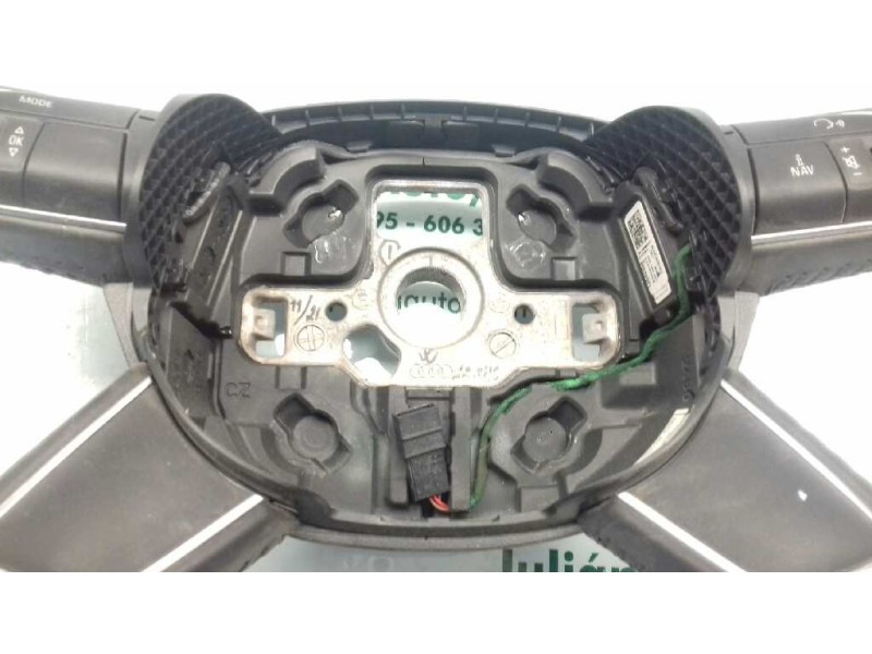 Recambio de volante para audi a4 ber. (b8) básico referencia OEM IAM 4L0419091AC  