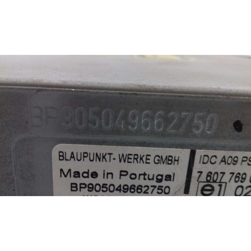 Recambio de sistema audio / radio cd para peugeot 307 cc (s1) 2.0 referencia OEM IAM 7607769050 BP905049662750 BLAUPUNKT