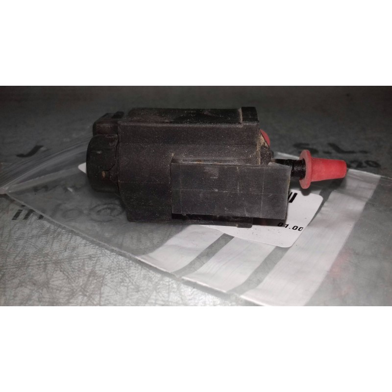 Recambio de valvula aire adicional para nissan cabstar e basculante tl 110.35 referencia OEM IAM 72220400  2 PINES