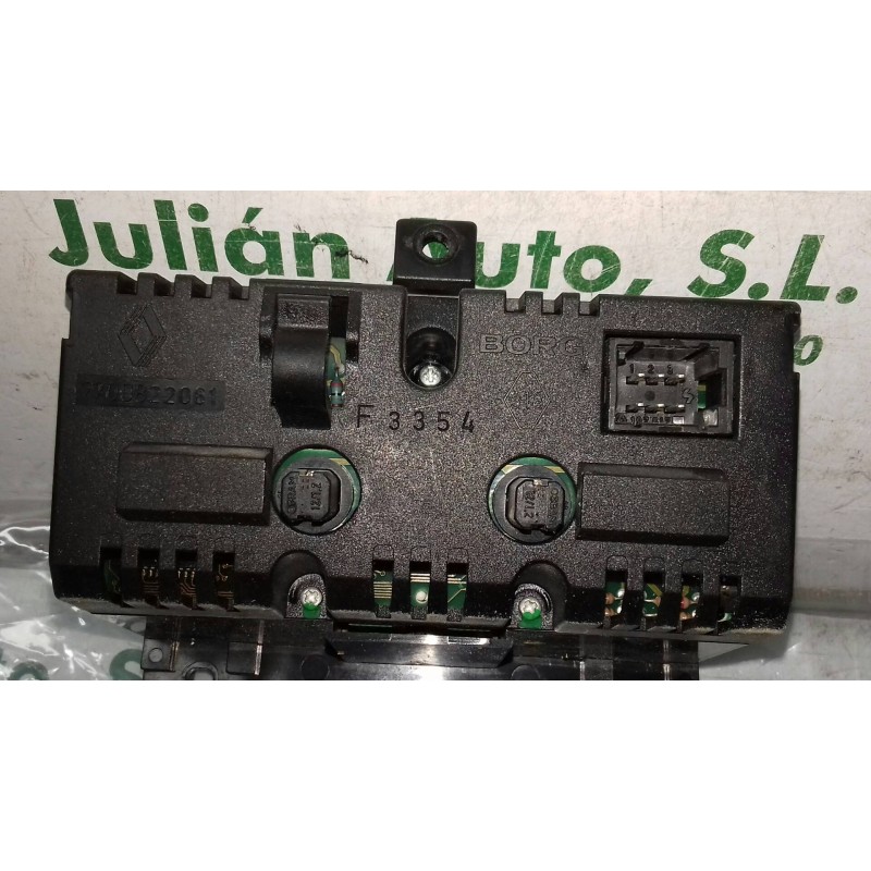 Recambio de pantalla multifuncion para renault laguna (b56) 1.8 anade referencia OEM IAM 7700822081  6 PINES Recambio de pantalla multifuncion para renault laguna (b56) 1.8 anade referencia OEM IAM 7700822081  6 PINES