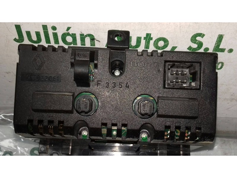 Recambio de pantalla multifuncion para renault laguna (b56) 1.8 anade referencia OEM IAM 7700822081  6 PINES Recambio de pantalla multifuncion para renault laguna (b56) 1.8 anade referencia OEM IAM 7700822081  6 PINES