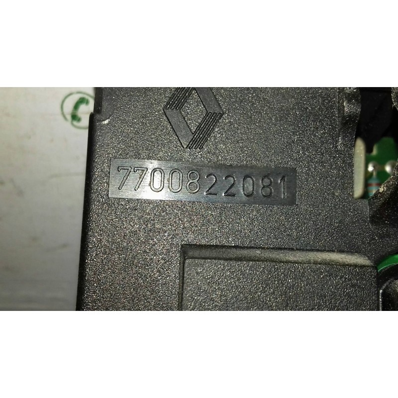 Recambio de pantalla multifuncion para renault laguna (b56) 1.8 anade referencia OEM IAM 7700822081  6 PINES Recambio de pantalla multifuncion para renault laguna (b56) 1.8 anade referencia OEM IAM 7700822081  6 PINES