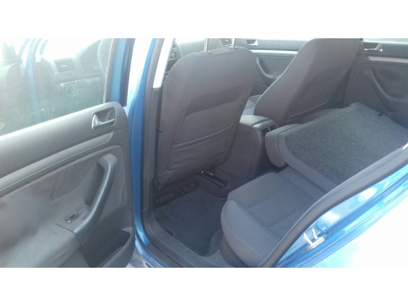 volkswagen golf v berlina (1k1) del año 2005