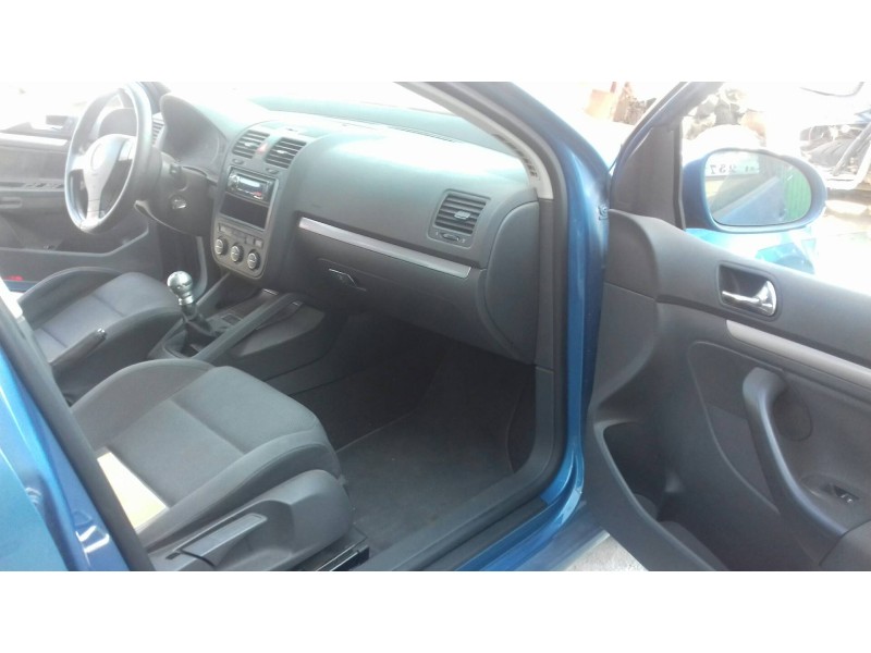 volkswagen golf v berlina (1k1) del año 2005