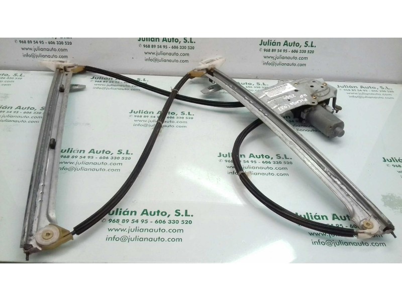Recambio de elevalunas delantero derecho para citroen xsara picasso 2.0 hdi sx referencia OEM IAM 0130821762  ELECTRICO