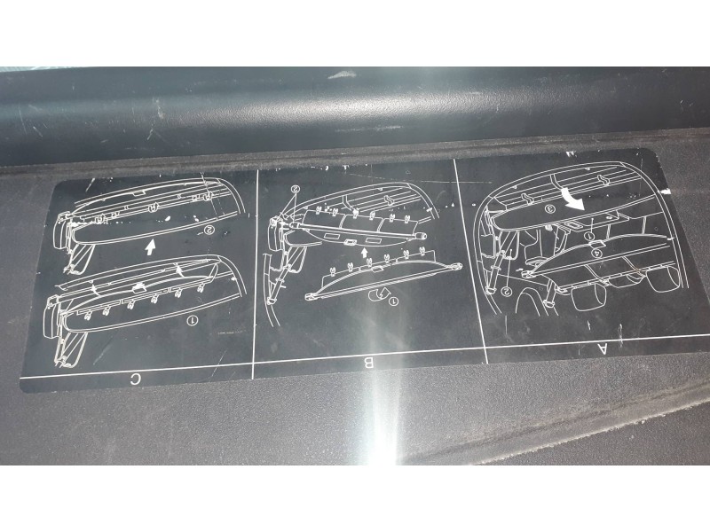 Recambio de bandeja trasera para toyota corolla verso (r1) 1.8 luna referencia OEM IAM   