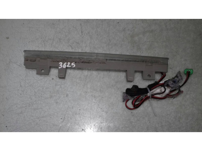 Recambio de luz central de freno para peugeot 508 access referencia OEM IAM 9654923180 89035912 VALEO