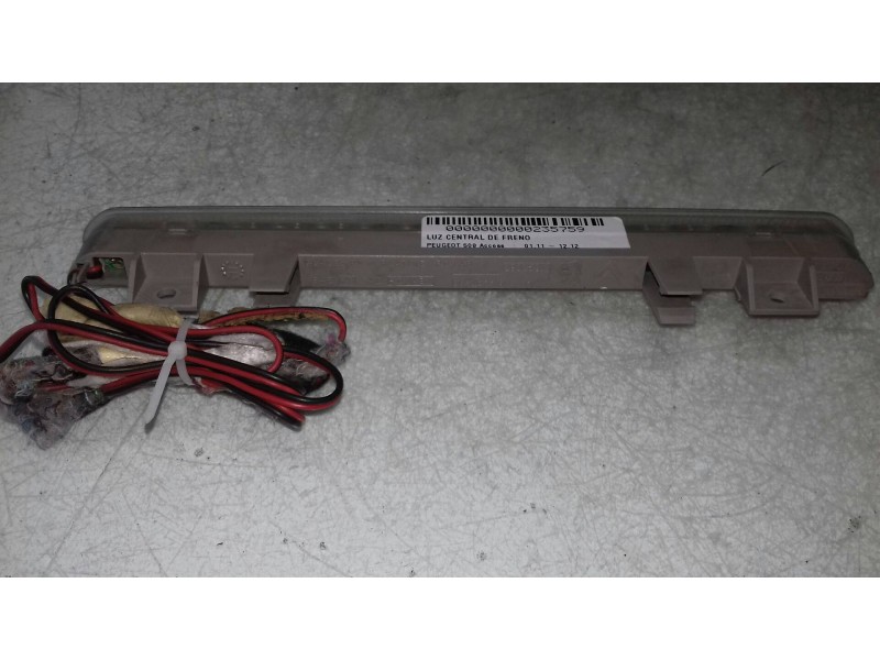 Recambio de luz central de freno para peugeot 508 access referencia OEM IAM 9654923180 89035912 VALEO