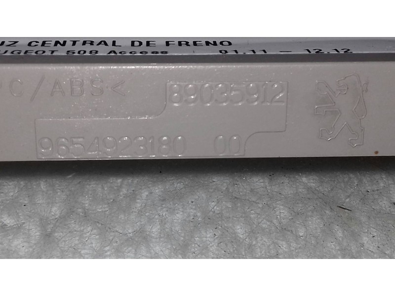 Recambio de luz central de freno para peugeot 508 access referencia OEM IAM 9654923180 89035912 VALEO