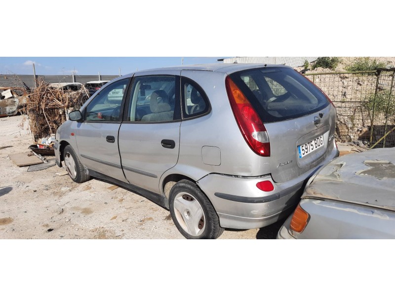 nissan almera tino (v10m) del año 2000