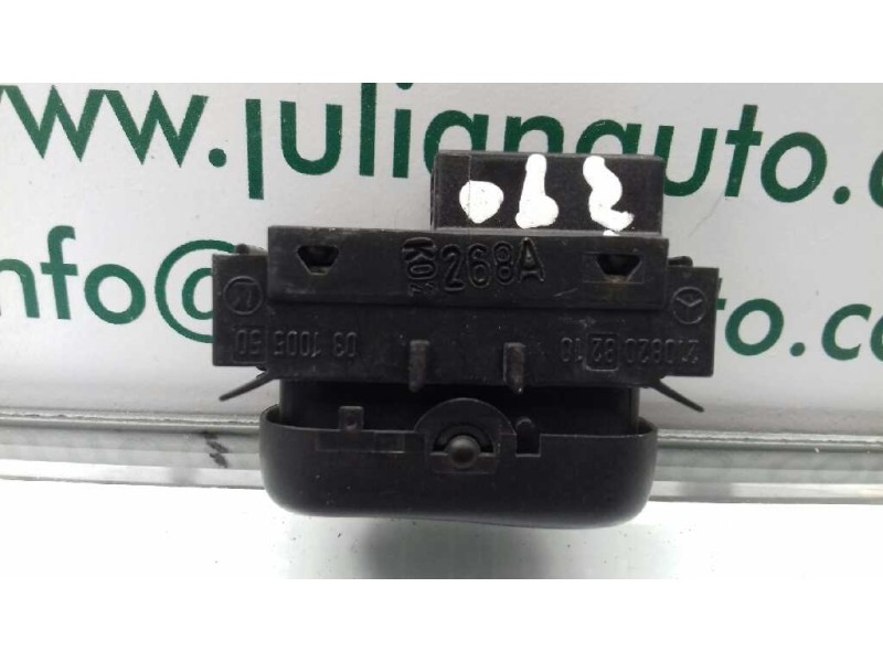 Recambio de mando elevalunas trasero derecho para mercedes-benz clase a (w168) referencia OEM IAM 2108208210 03100550 