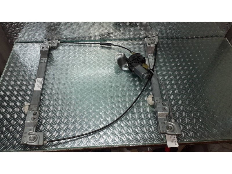 Recambio de elevalunas delantero izquierdo para renault kangoo dynamique referencia OEM IAM 402087A  ELECTRICO