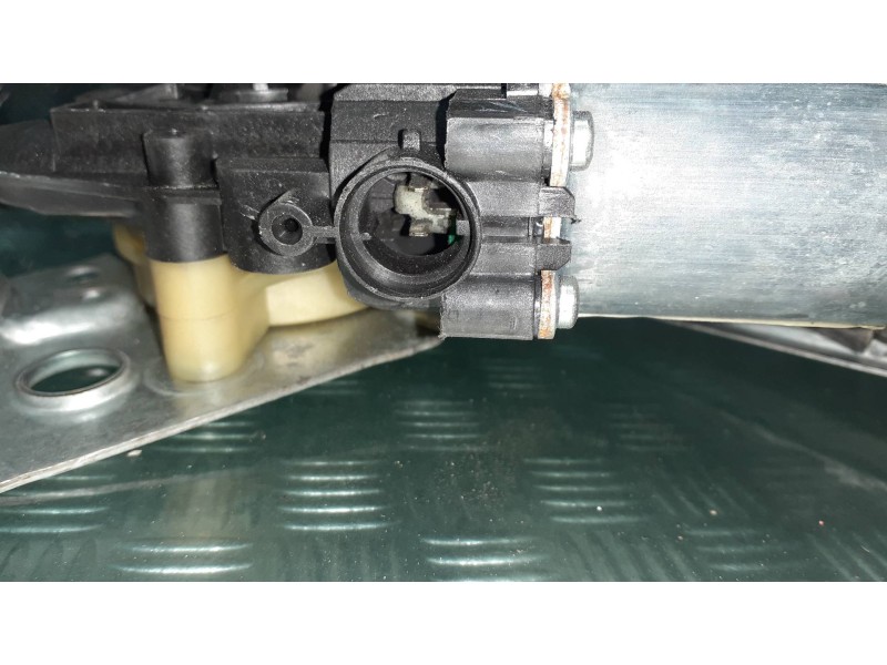 Recambio de elevalunas delantero izquierdo para renault kangoo dynamique referencia OEM IAM 402087A  ELECTRICO