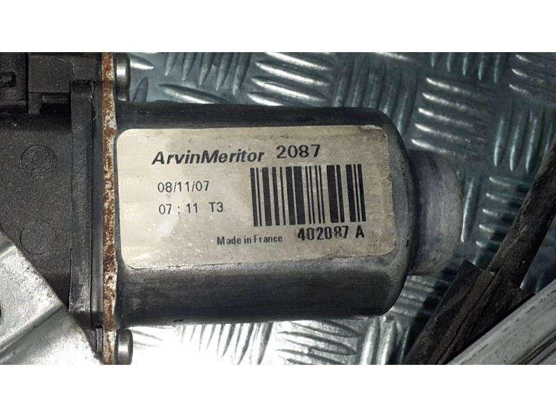 Recambio de elevalunas delantero izquierdo para renault kangoo dynamique referencia OEM IAM 402087A  ELECTRICO