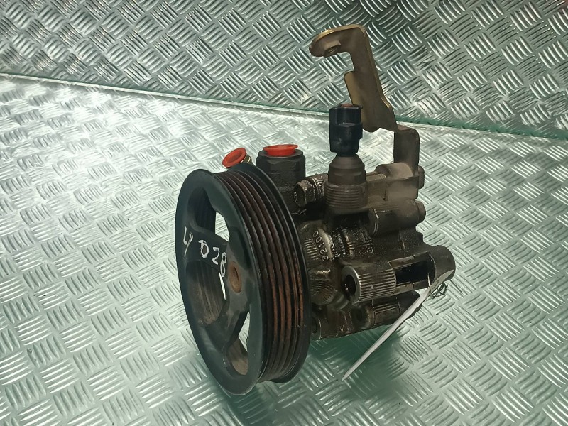 Recambio de bomba direccion para toyota corolla verso (r1) 1.8 luna referencia OEM IAM   