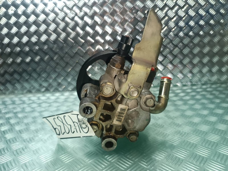 Recambio de bomba direccion para toyota corolla verso (r1) 1.8 luna referencia OEM IAM   