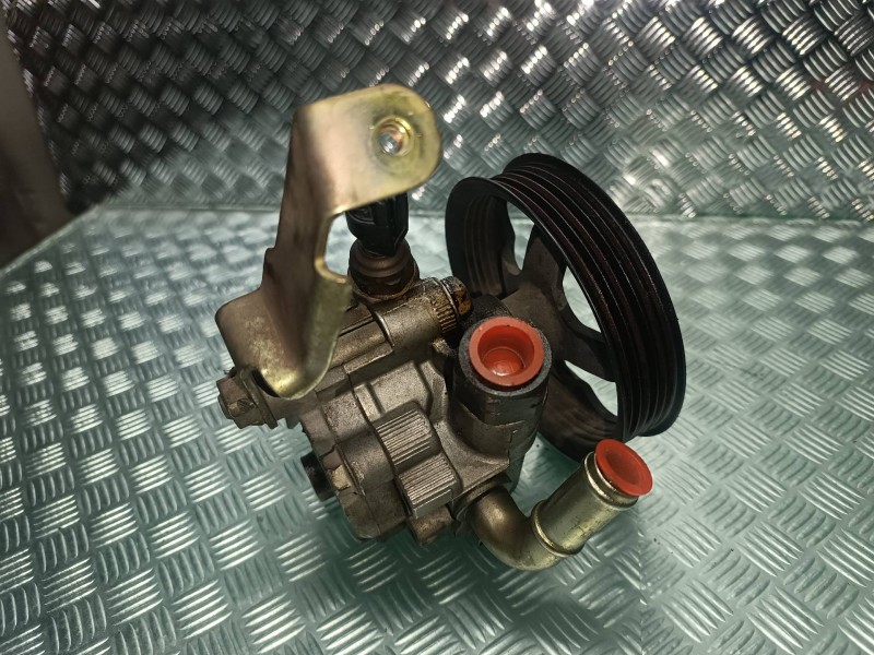 Recambio de bomba direccion para toyota corolla verso (r1) 1.8 luna referencia OEM IAM   