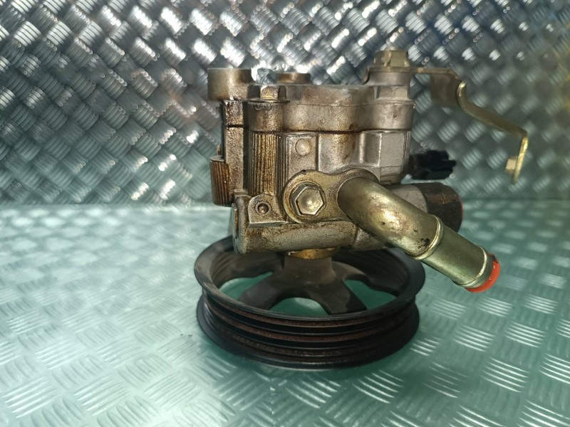 Recambio de bomba direccion para toyota corolla verso (r1) 1.8 luna referencia OEM IAM   
