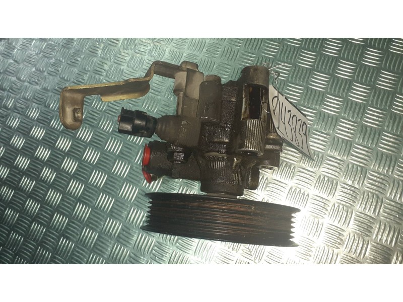 Recambio de bomba direccion para toyota corolla verso (r1) 1.8 luna referencia OEM IAM   
