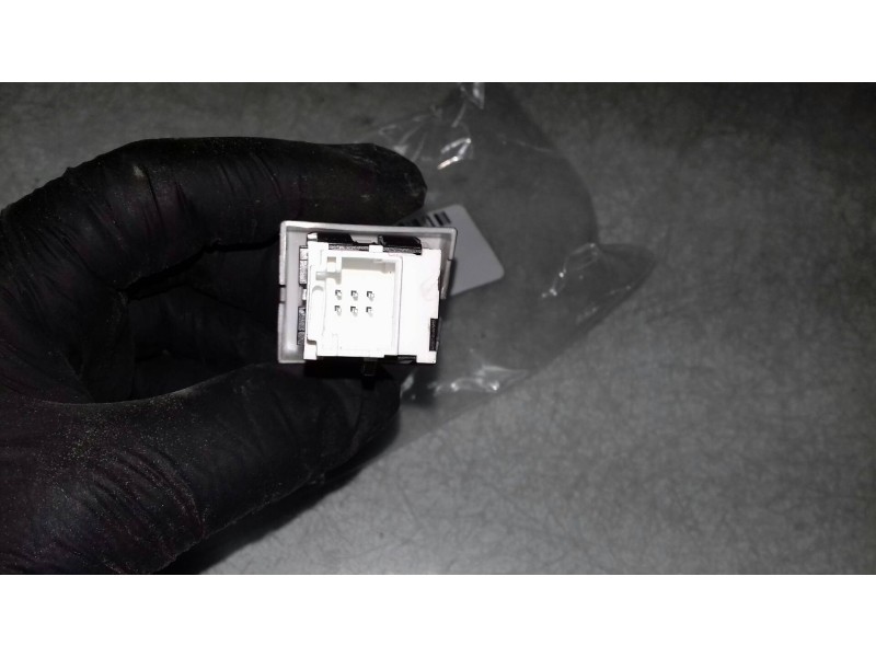 Recambio de warning para peugeot 508 access referencia OEM IAM 96662380ZE 96662380 CONECTOR 6 PINES