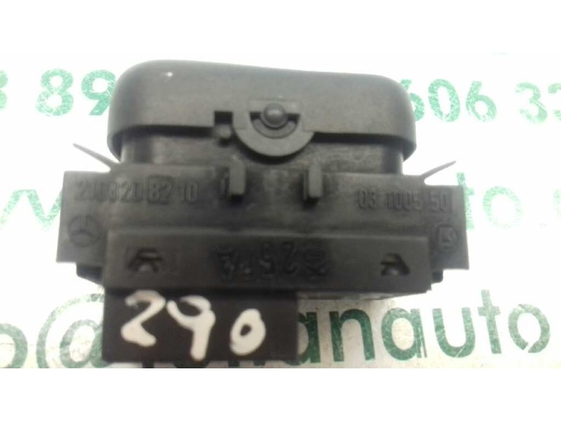 Recambio de mando elevalunas trasero derecho para mercedes-benz clase e (w210) berlina diesel referencia OEM IAM 2108208210  