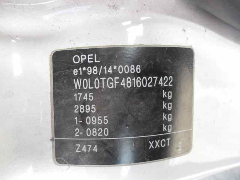 opel astra g berlina del año 2000