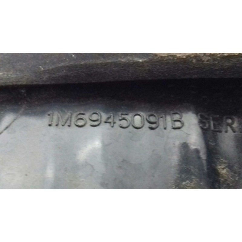 Recambio de piloto trasero izquierdo interior para seat leon (1m1) signo referencia OEM IAM 1M6945091B  INT-PORTON