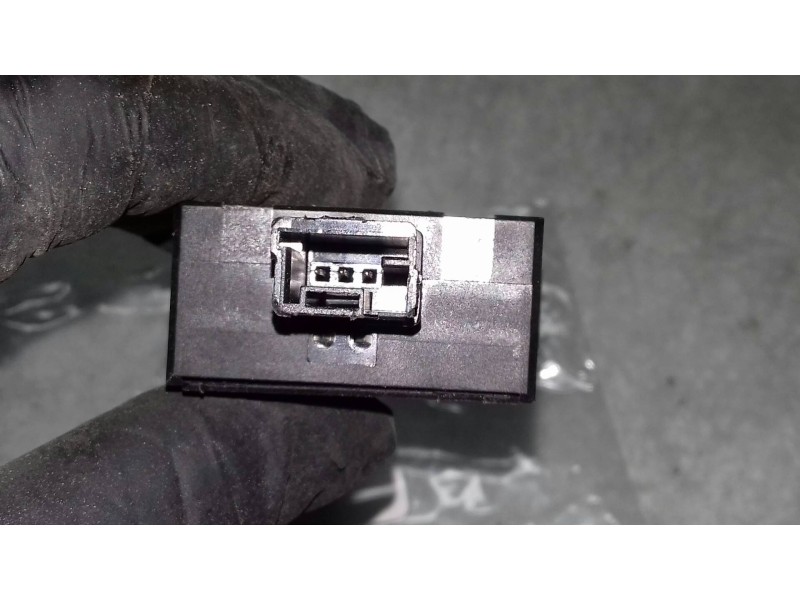 Recambio de mando luces para peugeot 508 access referencia OEM IAM 96384422XT CONECTOR 3 PINES REGULACION LUCES