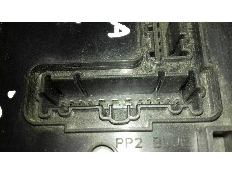 Recambio de caja reles / fusibles para ford fiesta berlina (dx) básico referencia OEM IAM YS6T14K150AB 65GF70002 SIEMENS