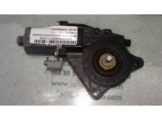 Recambio de motor elevalunas delantero izquierdo para hyundai i30 1.6 cat referencia OEM IAM 824502R000FD  2 PINES