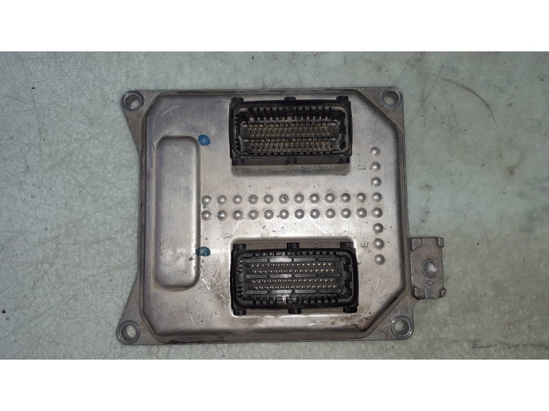 Recambio de centralita motor uce para opel astra h ber. cosmo referencia OEM IAM 55568735 5WK9463 SIEMENS VDO