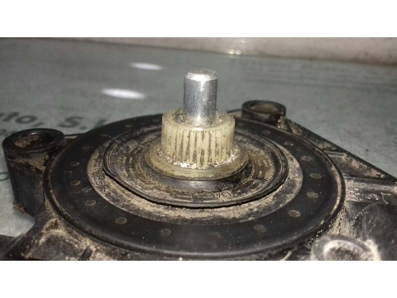 Recambio de motor elevalunas delantero izquierdo para hyundai i30 1.6 cat referencia OEM IAM   2 PINES