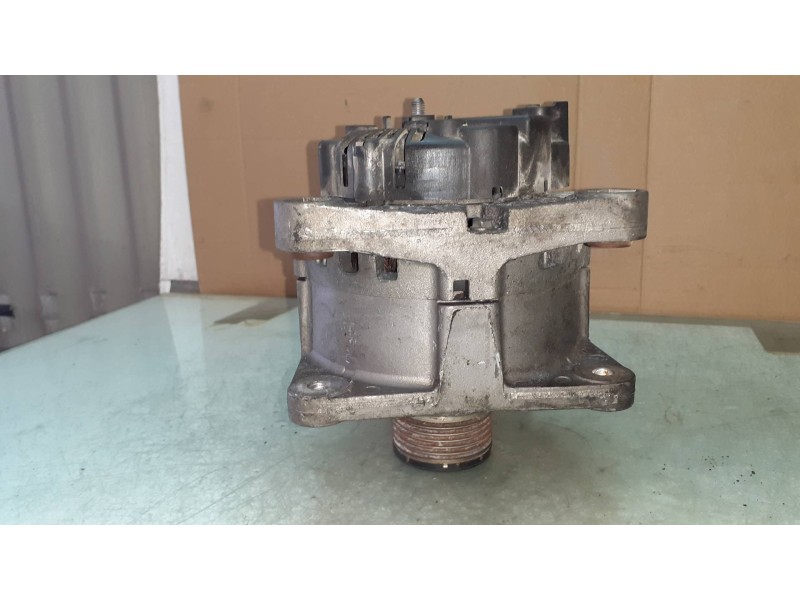 Recambio de alternador para renault megane ii berlina 5p authentique referencia OEM IAM 8200667614 VALEO 