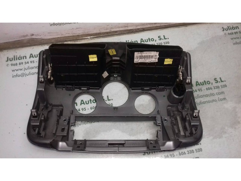 Recambio de rejilla aireadora para renault scenic ii authentique referencia OEM IAM A8200140713 E8200140720 DEL SALPICADERO