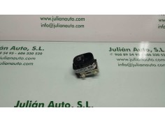 Recambio de mando elevalunas trasero izquierdo para mercedes-benz clase c (w203) berlina referencia OEM IAM 2038200210 501807  2