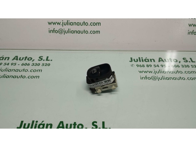 Recambio de mando elevalunas trasero izquierdo para mercedes-benz clase c (w203) berlina referencia OEM IAM 2038200210 501807 