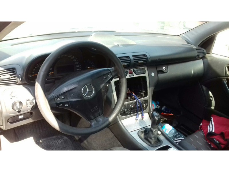 mercedes-benz clase c (w203) sportcoupe del año 2002