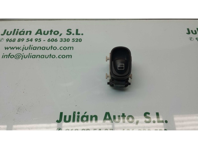 Recambio de mando elevalunas trasero derecho para mercedes-benz clase clk (w209) coupe referencia OEM IAM A2098203510 501958  Recambio de mando elevalunas trasero derecho para mercedes-benz clase clk (w209) coupe referencia OEM IAM A2098203510 501958