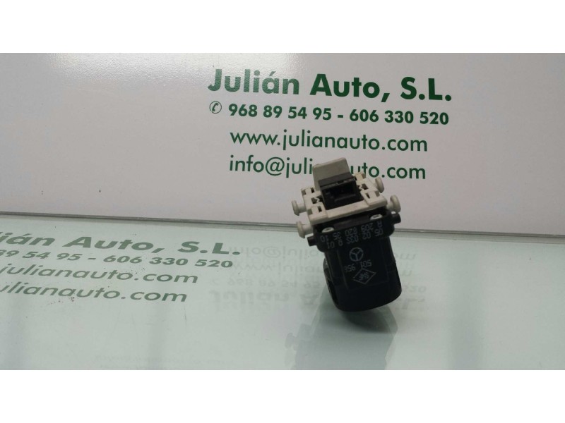 Recambio de mando elevalunas trasero izquierdo para mercedes-benz clase clk (w209) coupe referencia OEM IAM A2098203510 501958 