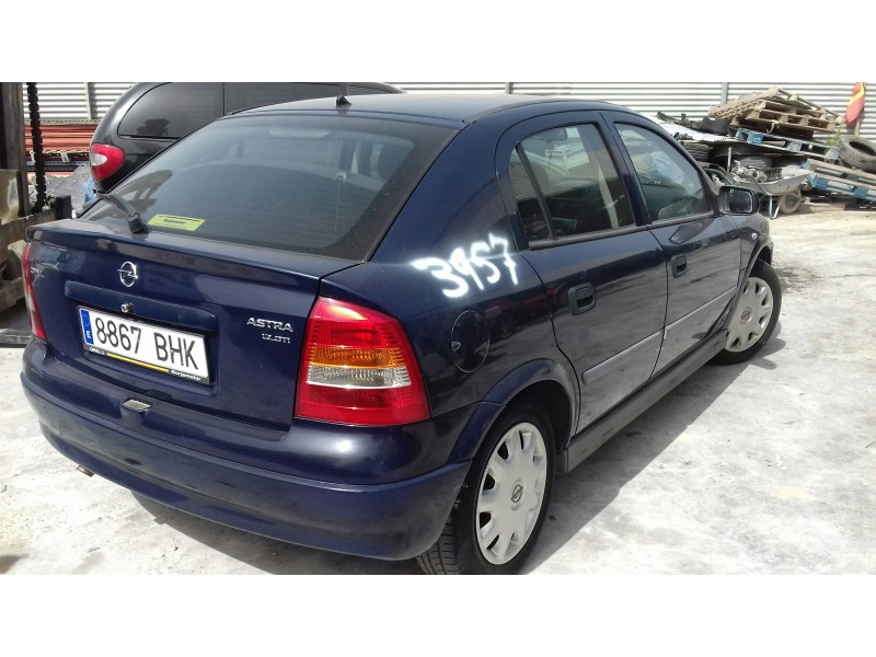 opel astra g berlina del año 2001